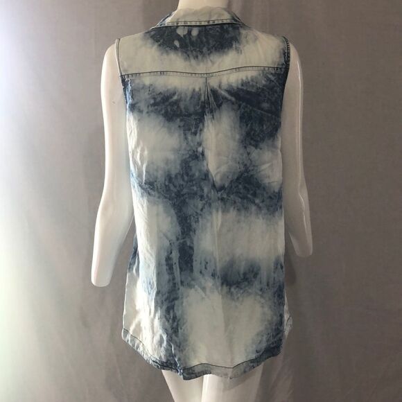 Est.1946 Top  - Picture 4 of 6